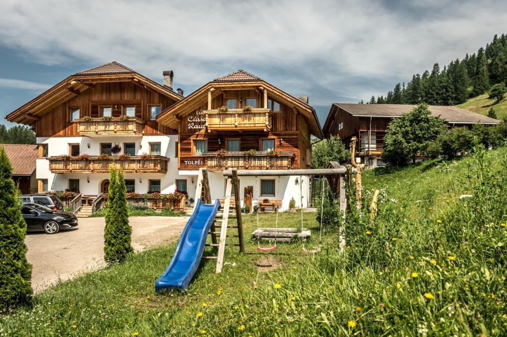 Ciasa Raut Appartement La Valle Buitenkant foto