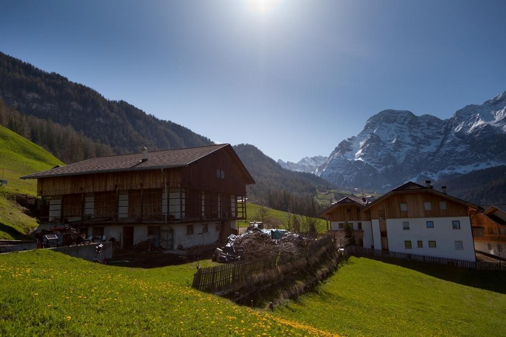 Ciasa Raut Appartement La Valle Buitenkant foto