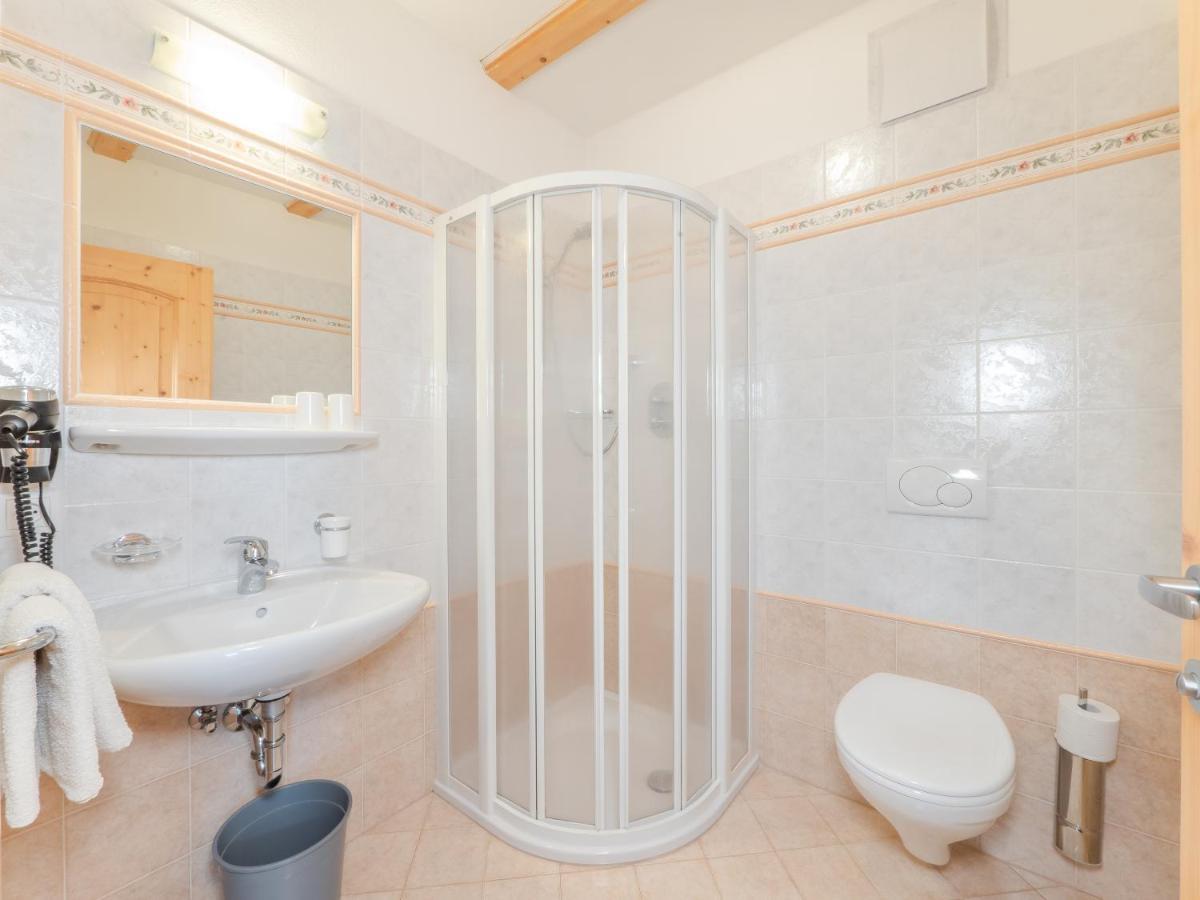 Ciasa Raut Appartement La Valle Buitenkant foto