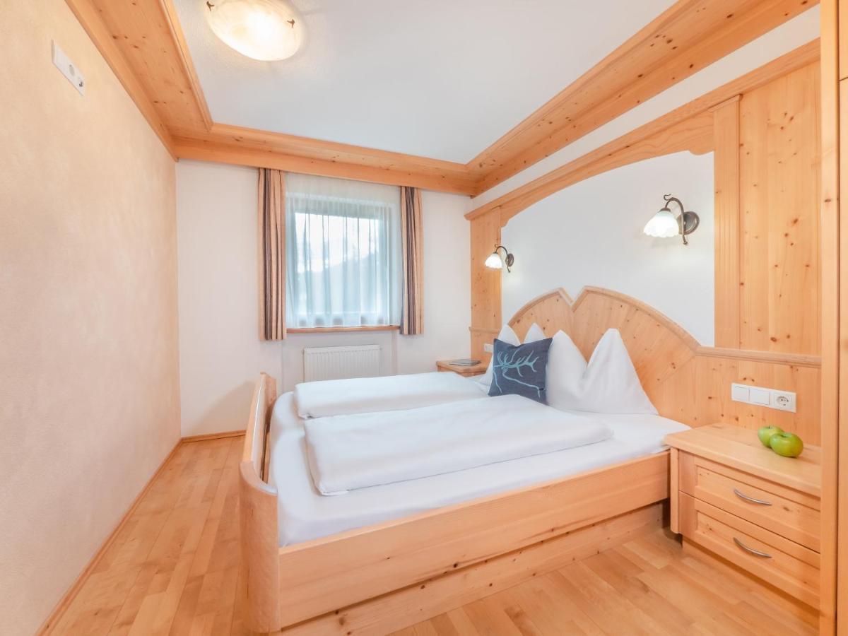 Ciasa Raut Appartement La Valle Buitenkant foto